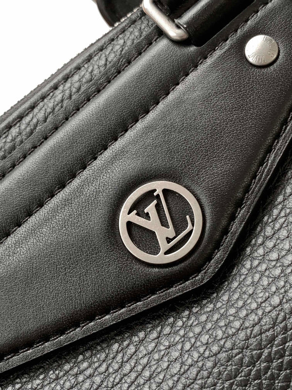 LV Nano LV Biker 38cm Nero Pelle di pecora e pelle di mucca Metallo