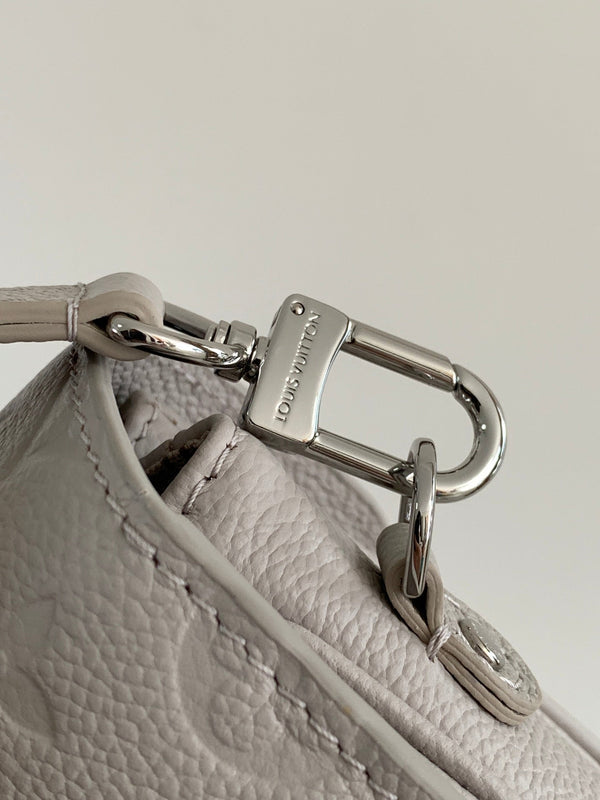 Pochette LV Métis 25cm Pelle Di Vacchetta Grigio Brume