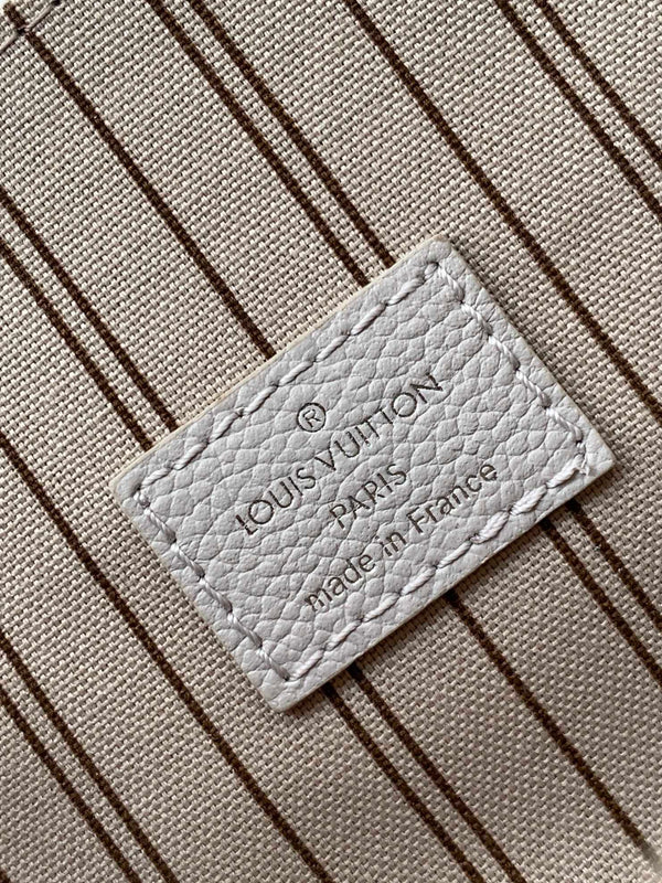 Pochette LV Métis 25cm Pelle Di Vacchetta Grigio Brume