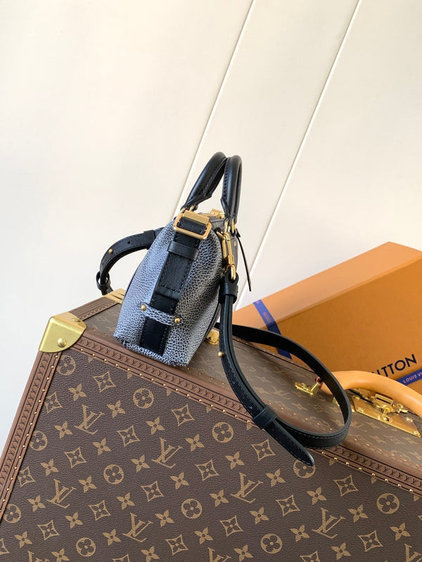 LV Nano LV Biker 23cm Nero Grigio Chiaro Pelle di Pecora e Pelle di Vacchetta Metallo