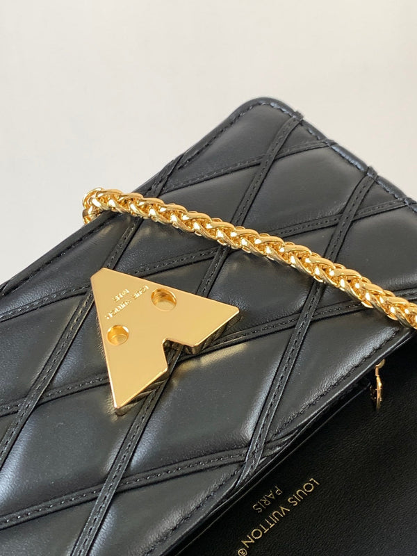 LV WOC Go-14 20cm Black Sheepskin GHW