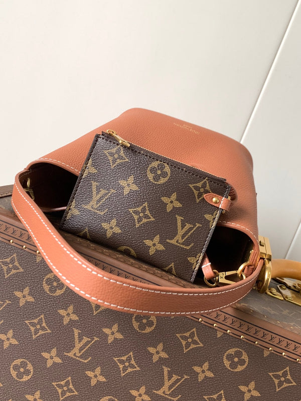 LV Low Key All In BB 16cm Marrone Pelle di vacchetta GHW