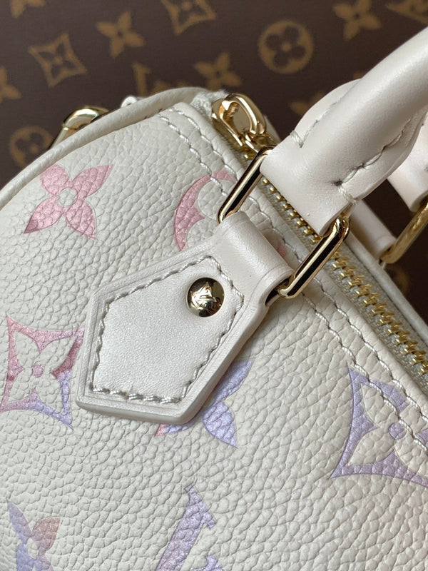 LV 25s Nano Speedy 16cm Dream Monogram Pelle di vacchetta goffrata - Light GHW