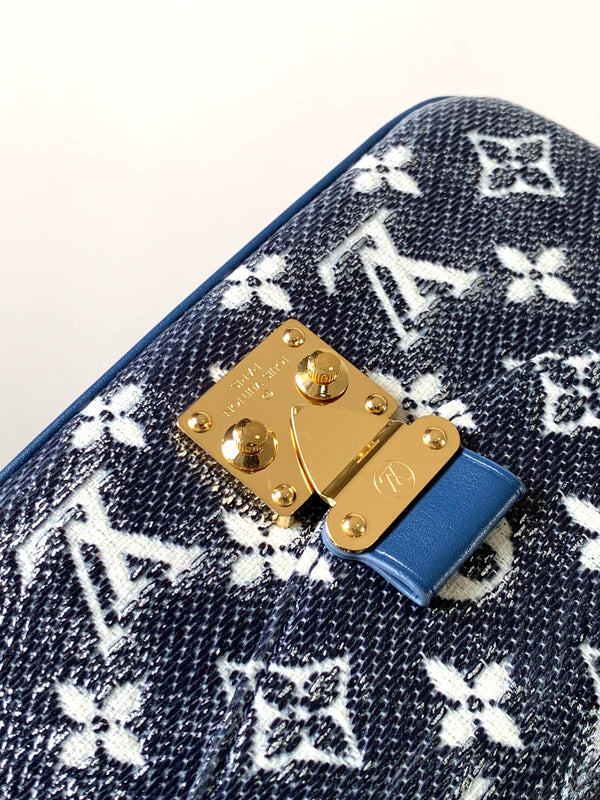 LV Pochette Métis East West 21.5cm Blue Monogram Canvas GHW