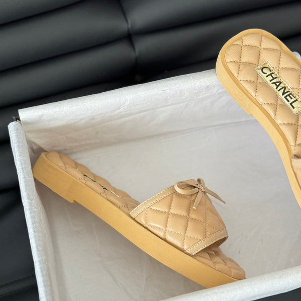 mule sandal bow beige quilted calfskin