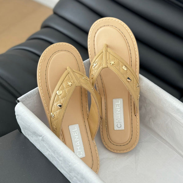 Double C Thong Sandals Lambskin Tan Brown