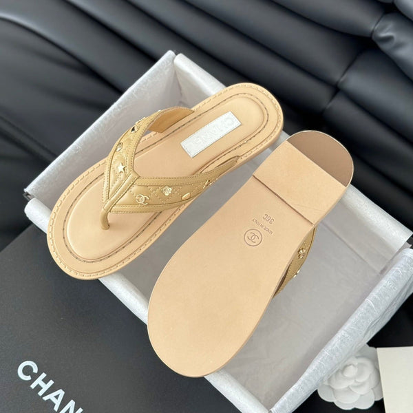 Double C Thong Sandals Lambskin Tan Brown