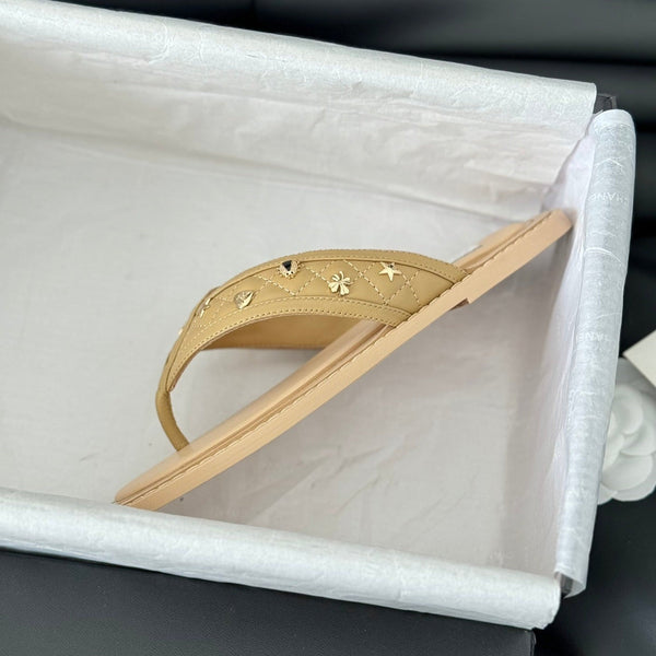 Double C Thong Sandals Lambskin Tan Brown