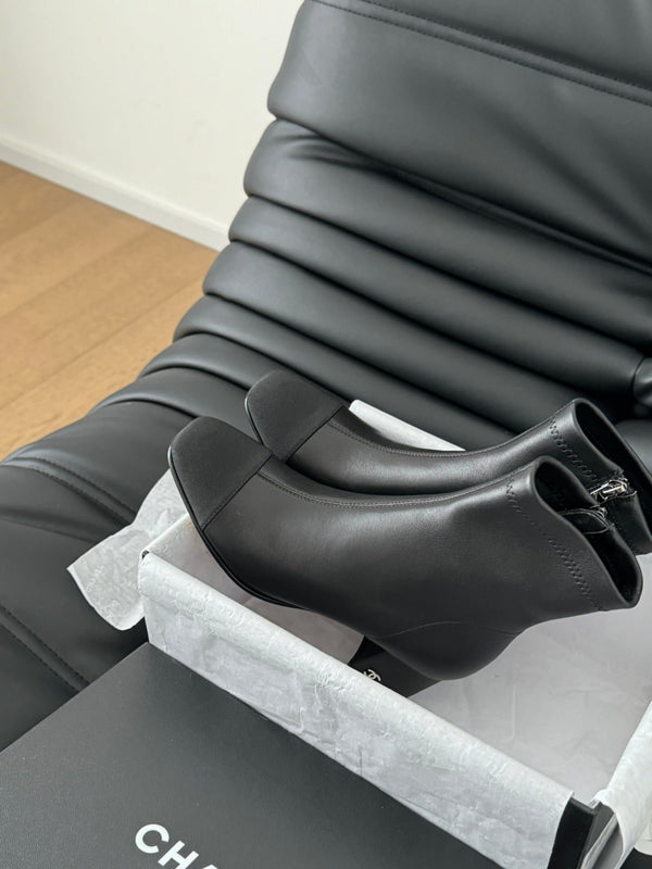 CC Ankle Boot Black Calfskin Grosgrain