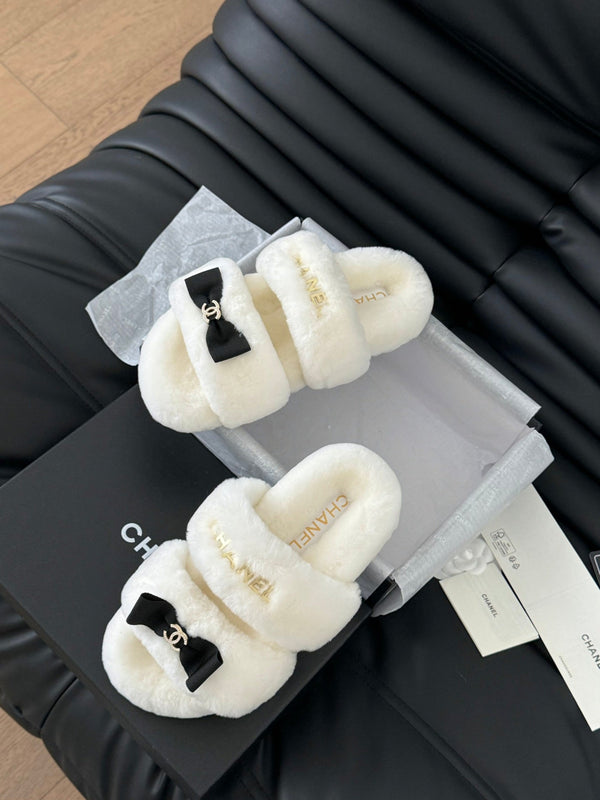 CC DAD SANDAL MULE IN PILE BIANCO CON FERRAMENTA ORO