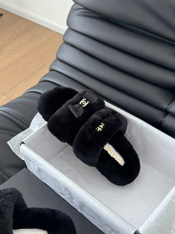 CC DAD SANDAL MULE IN PILE NERO CON FERRAMENTA ORO