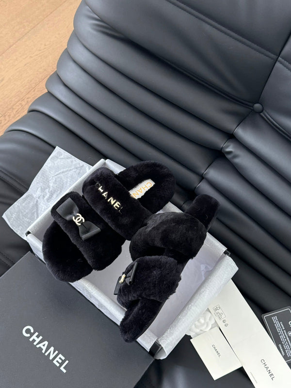 CC DAD SANDAL MULE IN PILE NERO CON FERRAMENTA ORO