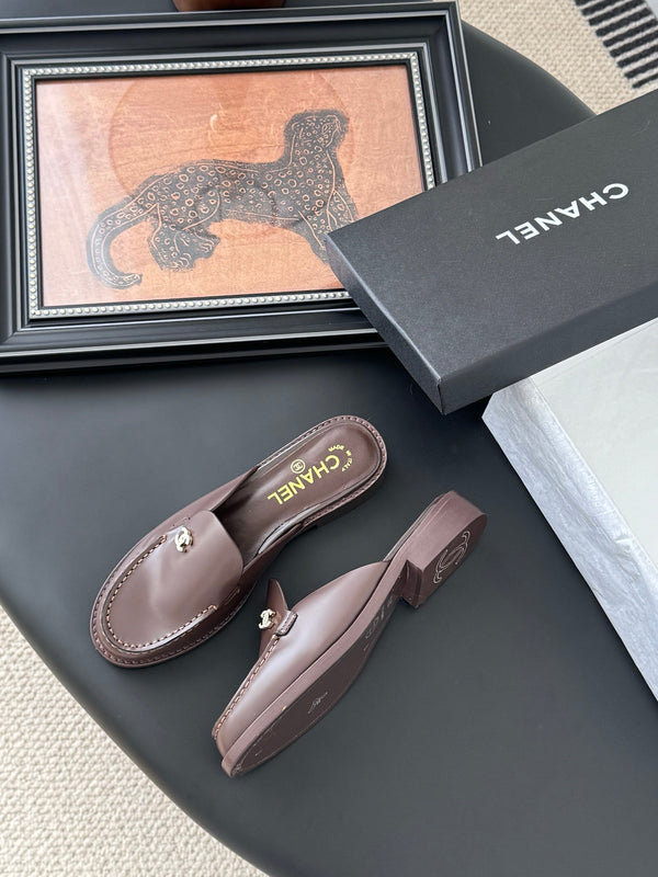 CC 25C Mule Chocolate Calfskin 280562