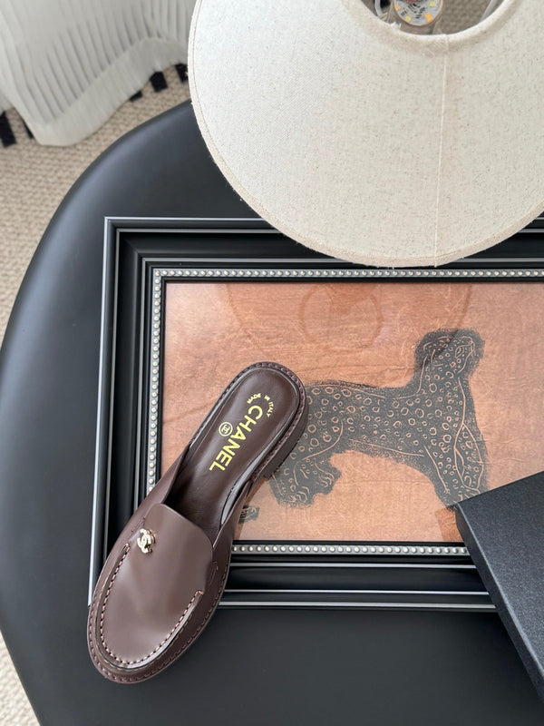 CC 25C Mule Chocolate Calfskin 280562