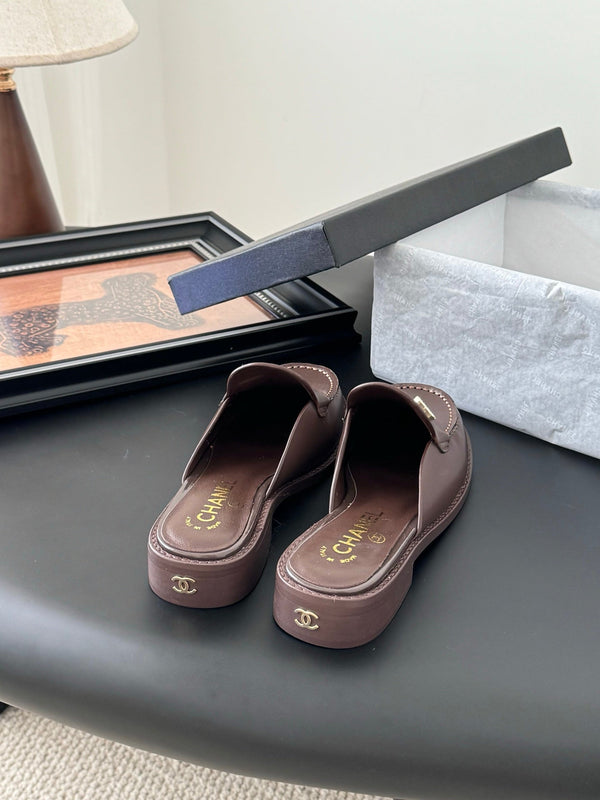 CC 25C Mule Chocolate Calfskin 280562