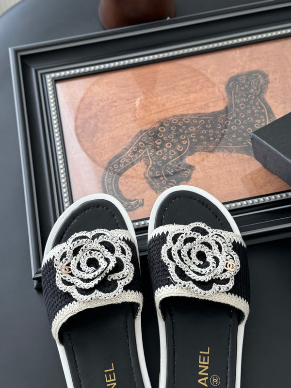 CC 25 Flower Slippers Black Knitted 305305