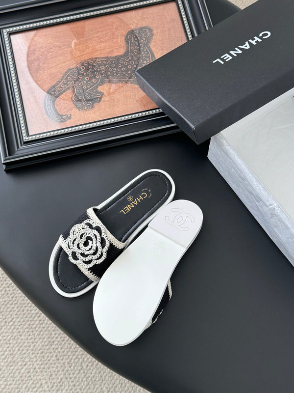 CC 25 Flower Slippers Black Knitted 305305