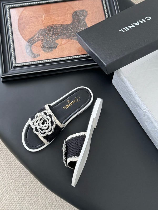 CC 25 Flower Slippers Black Knitted 305305