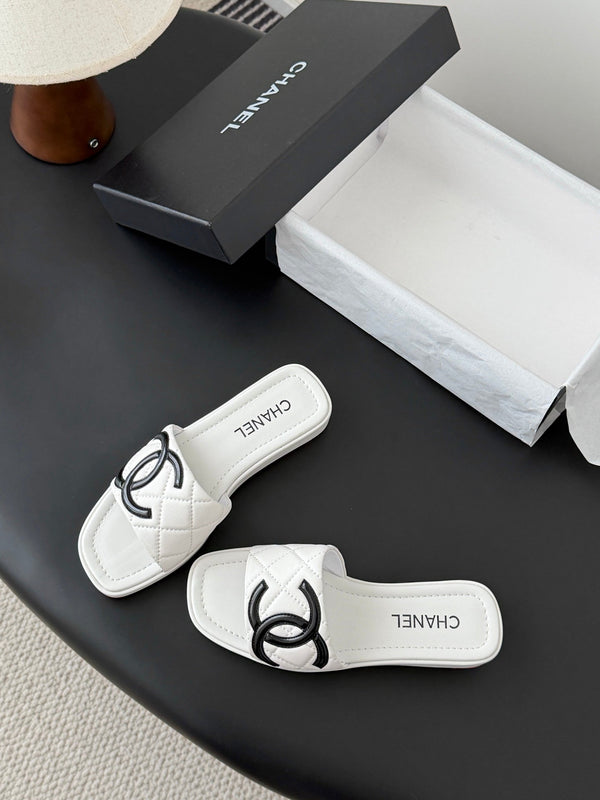 CC 26K Chaussons Cambon Cuir d'agneau blanc 670824