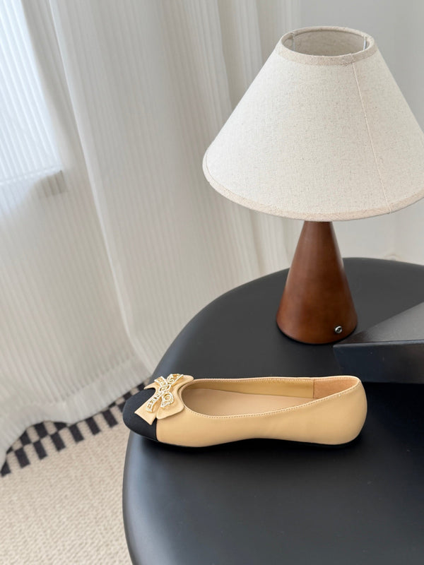 CC 26K Bow Ballet Flat Beige Black Lambskin Canvas 670828