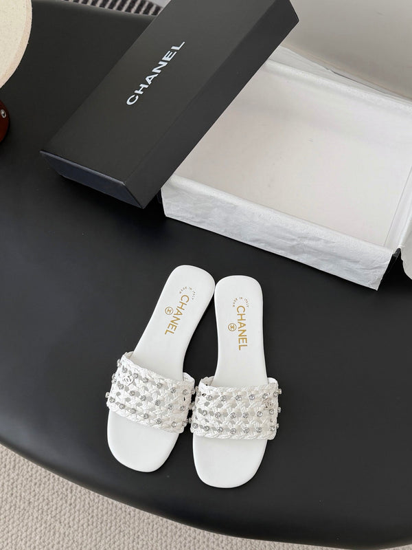 CC 26SS Chaussons Blanc Agneau Tressé 670628
