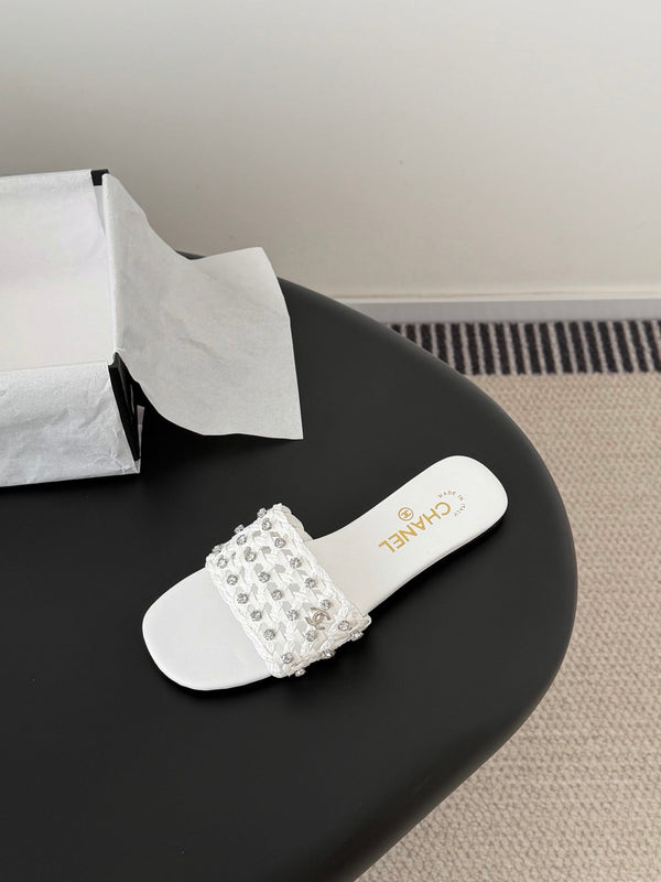 CC 26SS Chaussons Blanc Agneau Tressé 670628