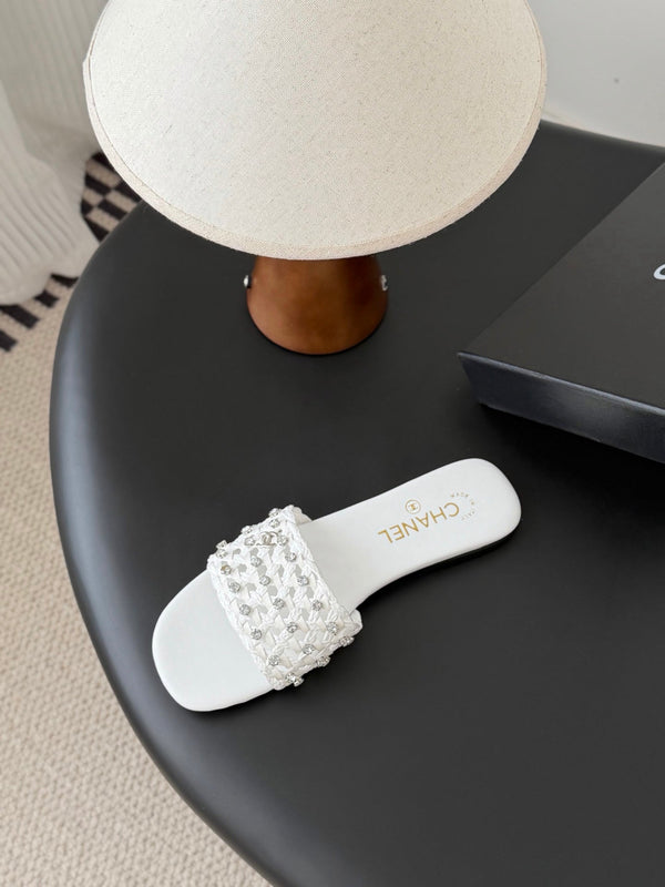CC 26SS Chaussons Blanc Agneau Tressé 670628
