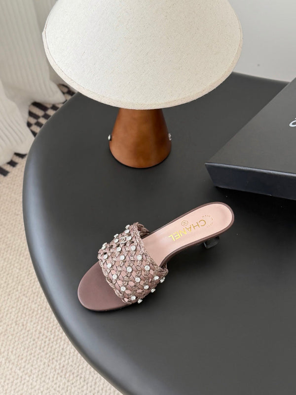 CC 26SS Sandals Chocolate Woven Lambskin 670630