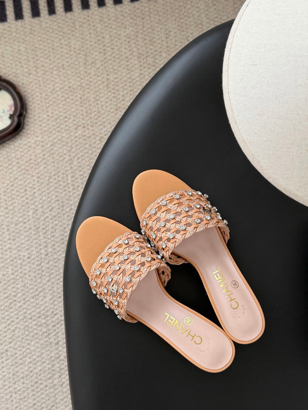CC 26SS Sandales Agneau Tressé Beige 670631