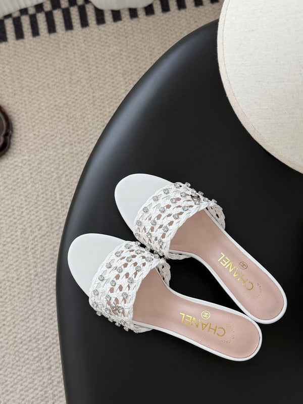 Sandales CC 26SS cuir d'agneau tressé blanc 670633