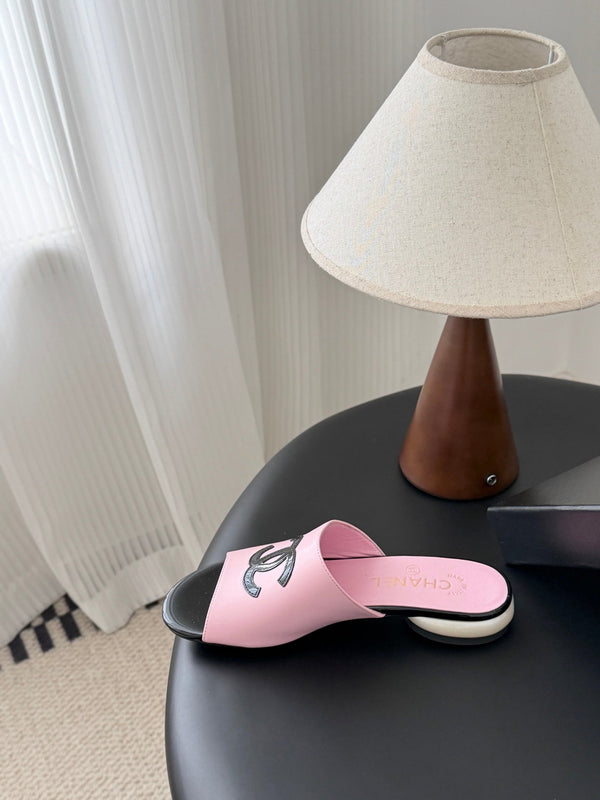 CC 26SS Mary Jane Slippers Black Pink Lambskin Patent Leather 670615