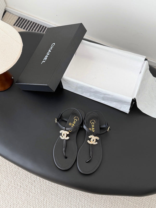 CC Sandales à Brides Agneau Noir 670385