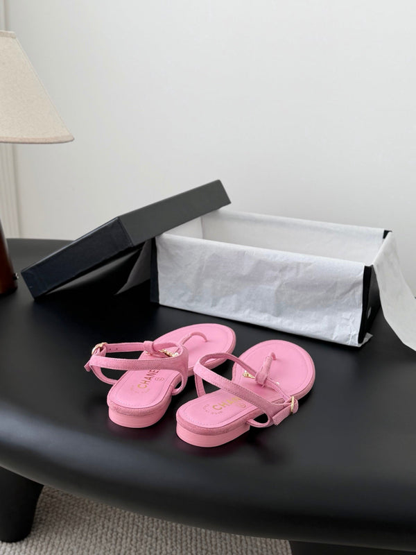 CC Strappy Sandals Pink Suede Sheepskin 670390