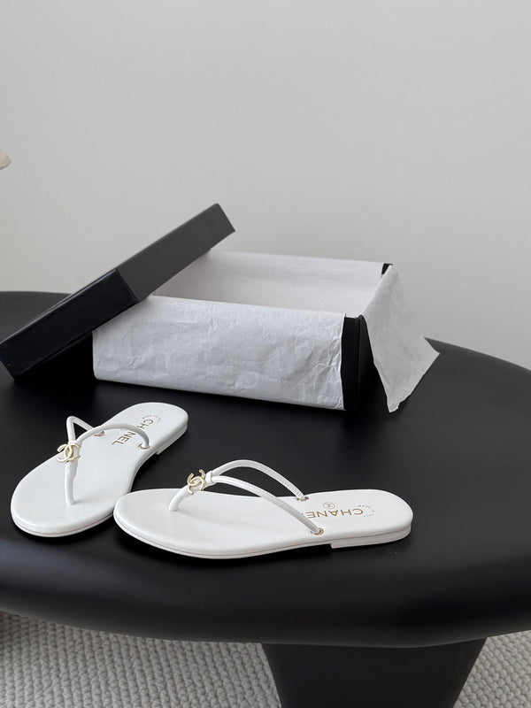CC 2026 Thong Sandal White Calfskin 675902