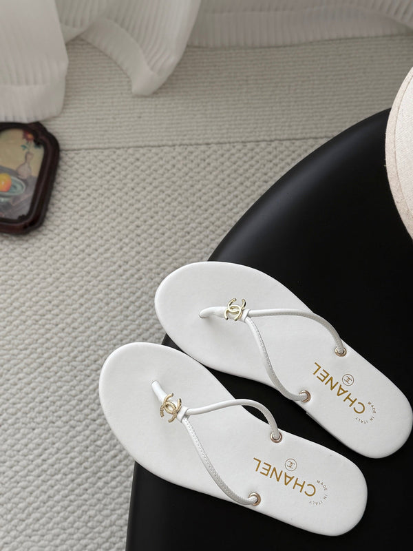CC 2026 Thong Sandal White Calfskin 675902