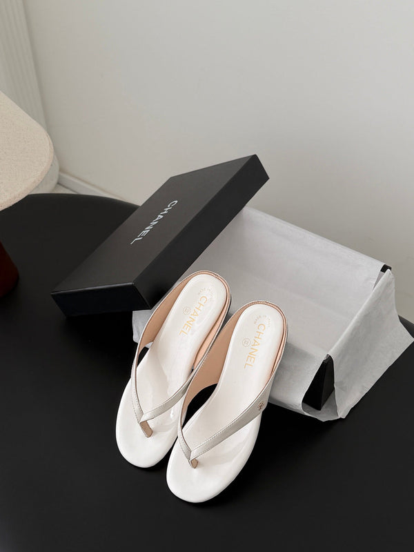 CC 26P Flip-Flops White Cowhide 600417