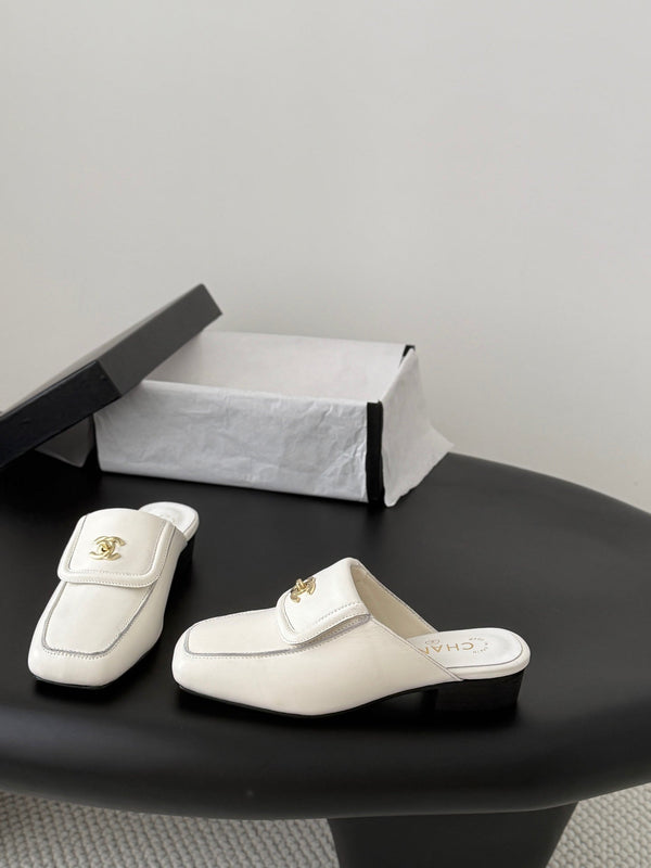 CC Half-Slippers Flat White Calfskin 717816
