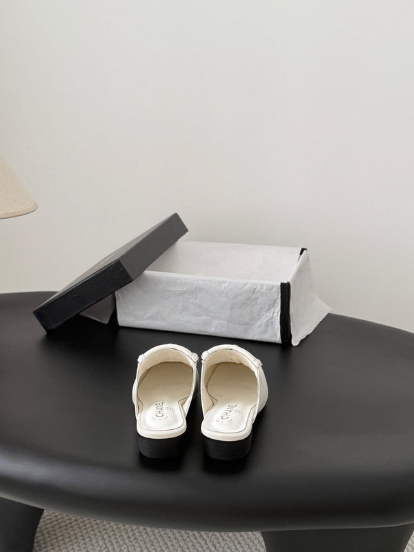 CC Half-Slippers Flat White Calfskin 717816