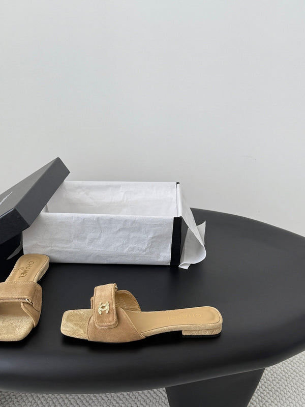 CC 26s Buckle Slippers Brown Suede 829743