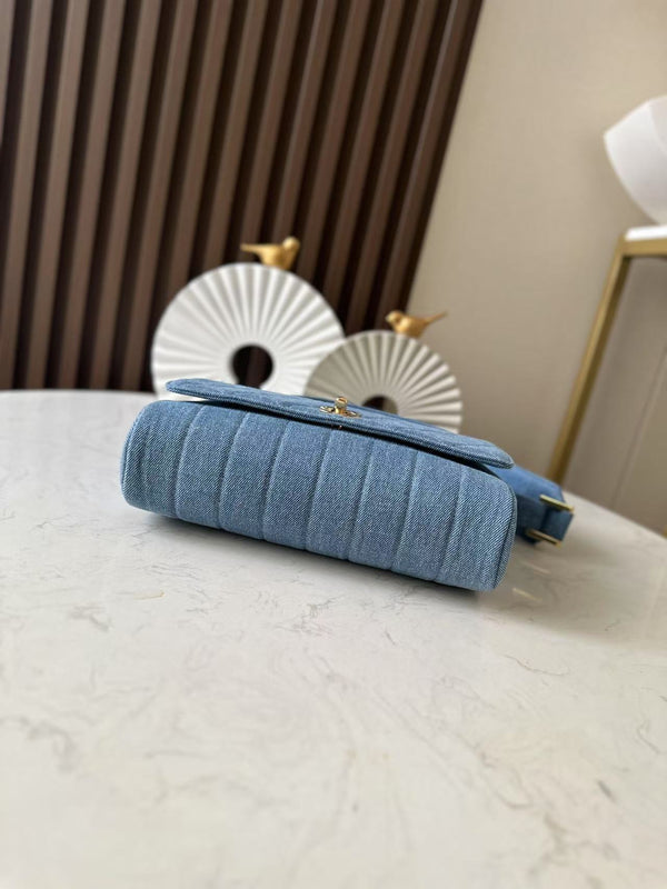 CC Vintage Flap Bag Medium Blue Denim