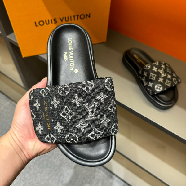 LV VELCRO SLIPPERS IN BLACK MONOGRAM JACQUARD
