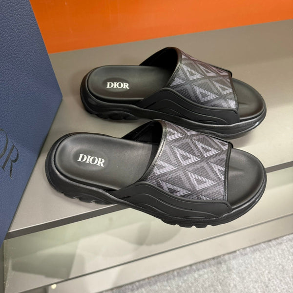 CD H-TOWN SANDAL BLACK AND THISTLE CALFSKIN