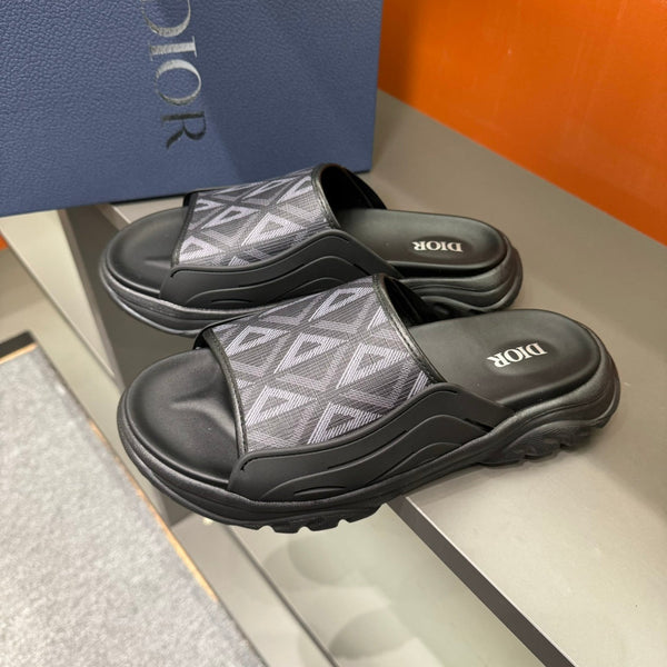 CD H-TOWN SANDAL BLACK AND THISTLE CALFSKIN