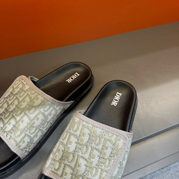 CD VELCRO STRAP SLIPPER PASTEL PINK AND BEIGE JACQUARD