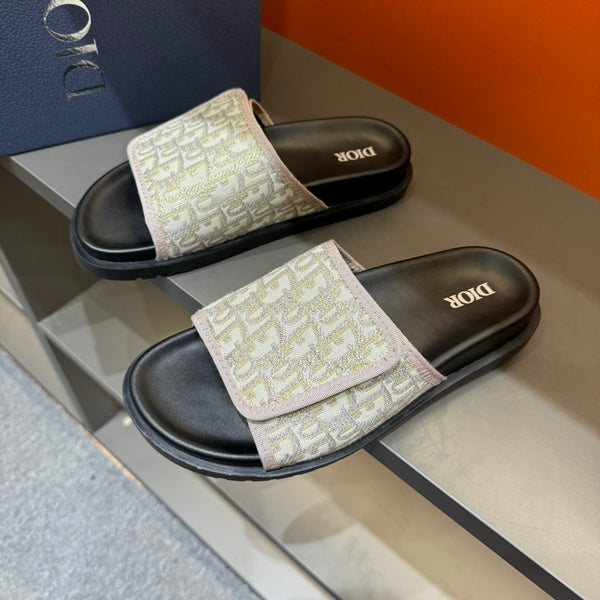 CD VELCRO STRAP SLIPPER PASTEL PINK AND BEIGE JACQUARD