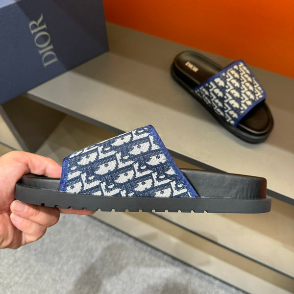 CD VELCRO STRAP SLIPPER AZURE JACQUARD