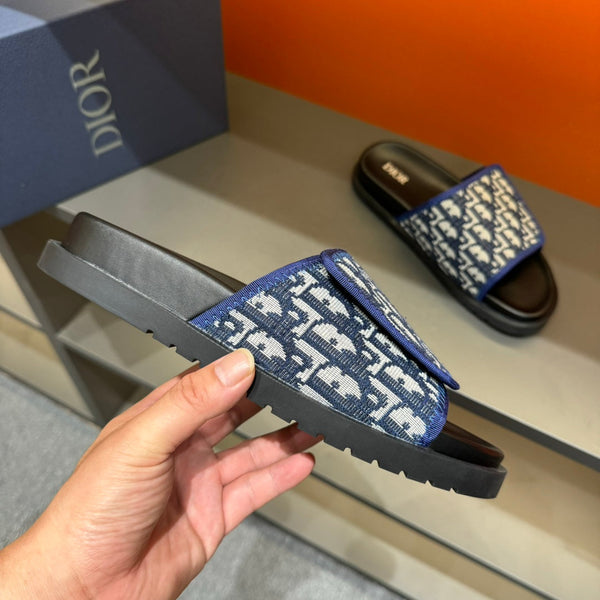 CD VELCRO STRAP SLIPPER AZURE JACQUARD