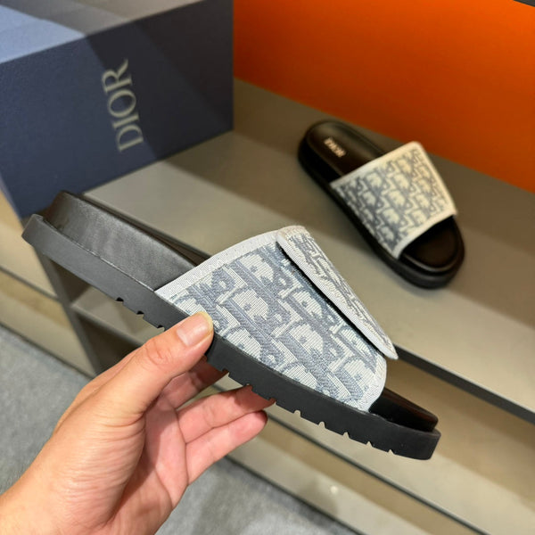 CD VELCRO STRAP SLIPPER LIGHT GRAY JACQUARD