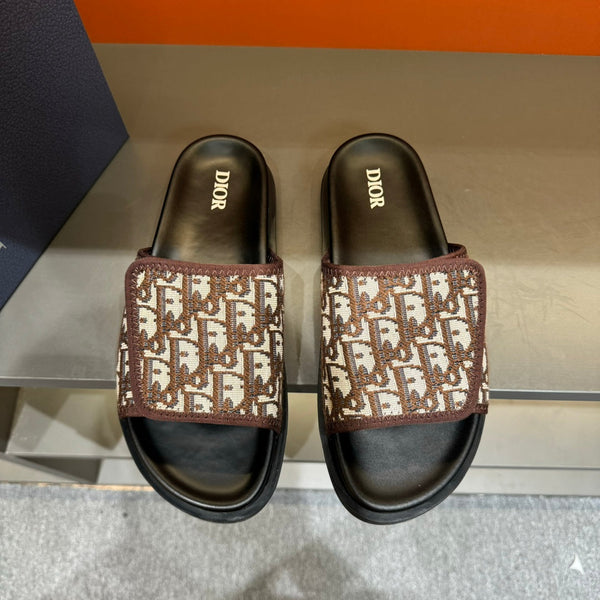 CD VELCRO STRAP SLIPPER RUSSET JACQUARD