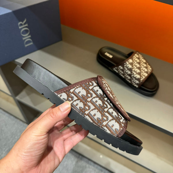 CD VELCRO STRAP SLIPPER RUSSET JACQUARD